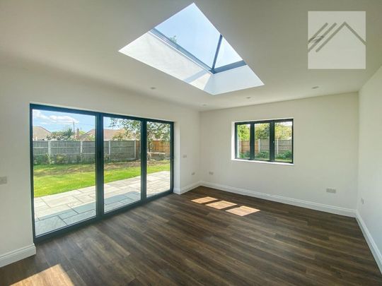 3 bedroom bungalow to rent - Photo 1