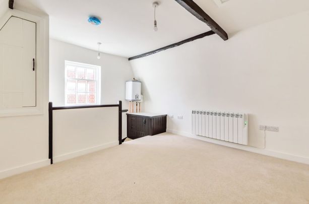 1 Bedroom Flat / Apartment - West Street, Alresford - Photo 1