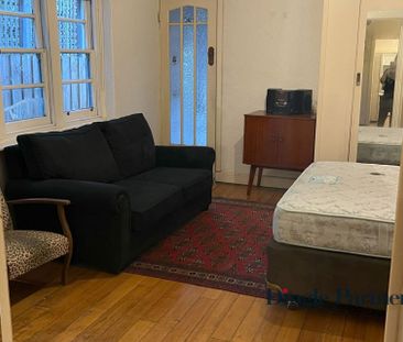 Charming Fully Furnished 1-Bedroom Apartment Moments from Fitzroy G... - Photo 5