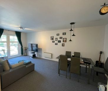 Astley Brook Close, Bolton, BL1 - Photo 4