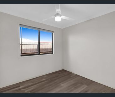 MODERN 3-BEDROOM TOWNHOUSE WITH COURTYARD - Photo 5