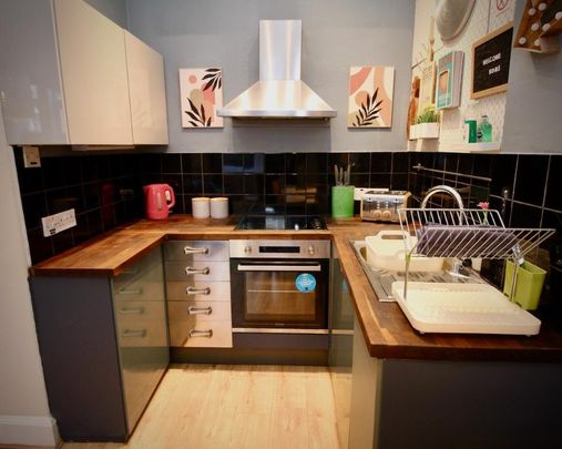 2 bedroom flat to rent - Photo 1