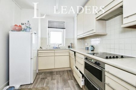 2 bedroom apartment to rent Manor Road, Bournemouth, BH1 - Photo 5