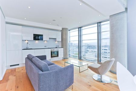 2 bedroom flat in the heart of White City - Photo 5