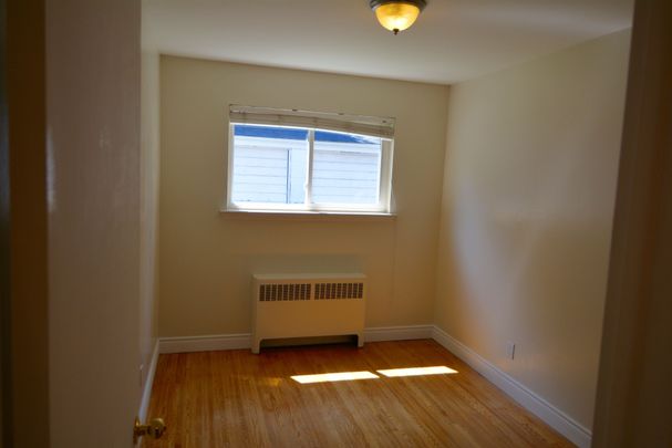 For Lease - 277 Glenforest Road Unit# Main, Toronto, Ontario - Photo 1