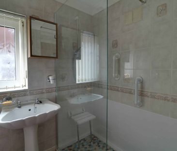 Enderby Road, Scunthorpe - Photo 2