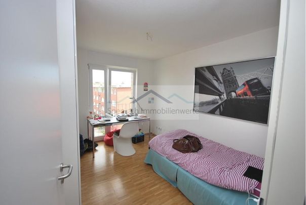 3 Zimmer Wohnung in Nippes ,Bad,Duschbad, Küche, Balkon, Stellplatz in der Tiefgarage, Parkettboden - Photo 1