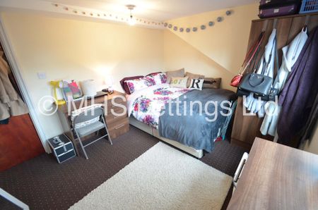 5 Bedroom Mid Terraced House for rent in Ashville Avenue - Photo 4