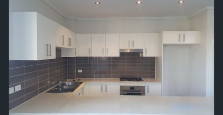 Spacious two-bedroom home - Photo 3