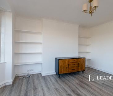 3 bedroom flat to rent - Photo 1