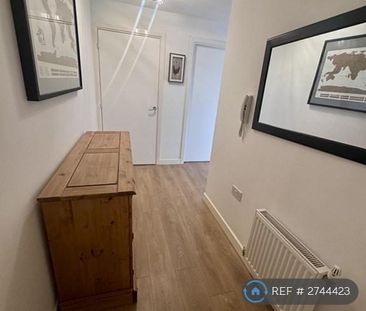 1 bedroom flat to rent - Photo 2