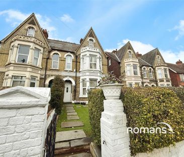 1 bedroom in a house share to rent - Photo 3