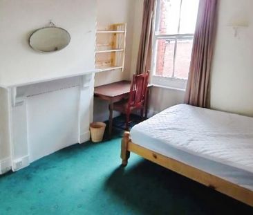 5 bedroom terraced house to rent - Photo 4