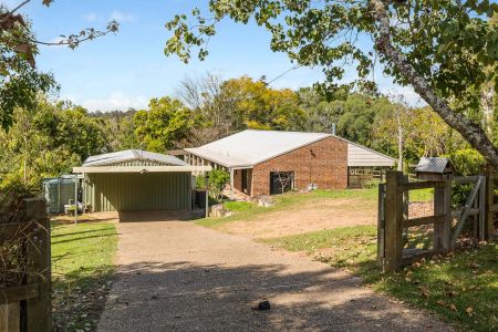 Spacious 4-Bedroom Acreage home with pool, shed and suitable for horses - Photo 2
