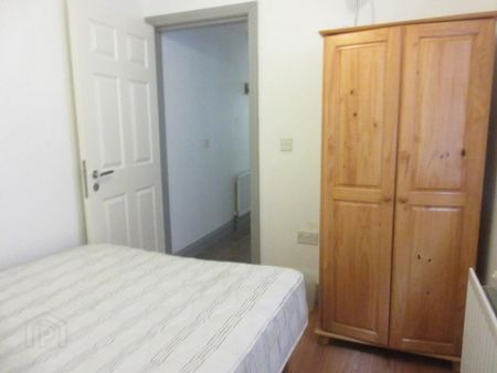Two Bedroom Apartment, 4a Magdala Street, Botanic Area ~ Behind Queens, Belfast, BT7 1PU - Photo 5
