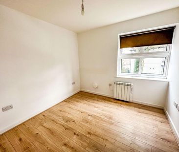 2 BED Apartment To rent - Photo 6
