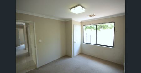 ** WHAT A WHOPPER! ** - Photo 5