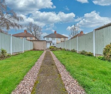 Lilac Avenue, Cannock - Photo 2