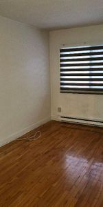 big apartment 3.5 for rent in montreal - Photo 4