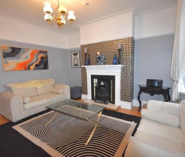 4 bedroom semi-detached house to rent - Photo 2