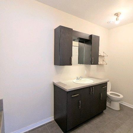 Grand 4 ½ fraîchement rénové à Valleyfield - Photo 3