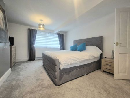 Halifax, Causeway Foot - Photo 4