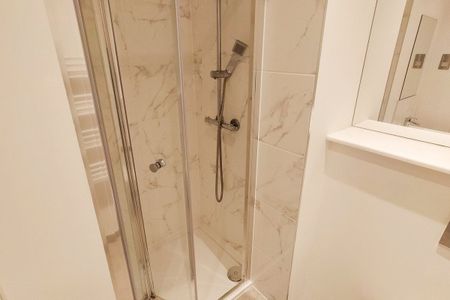 Station Parade - Photo 4