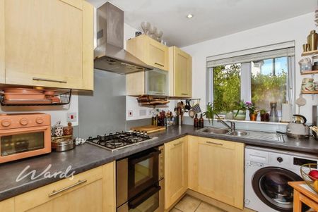 2 bedroom terraced house to rent - Photo 2