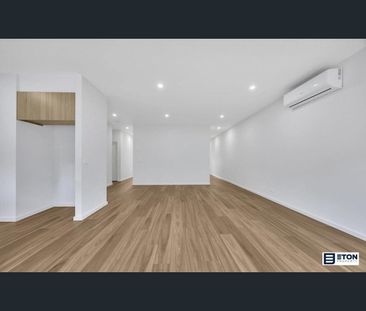 10 Centralpark Walk, Strathtulloh, Vic 3338 - Photo 3