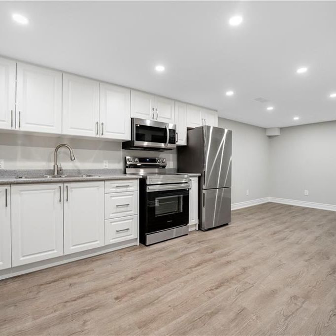 For Lease - 8059 Aintree Drive Unit# Lower, Niagara Falls, Ontario - Photo 1