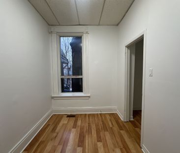 For Lease - 1504 Queen Street Unit# 2B, Toronto, Ontario - Photo 3