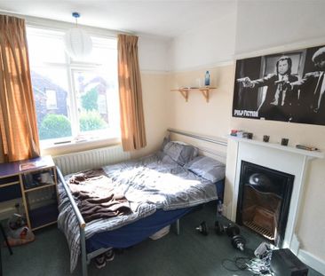 4 Bedroom Semi Detached To Rent in Lenton - Photo 3