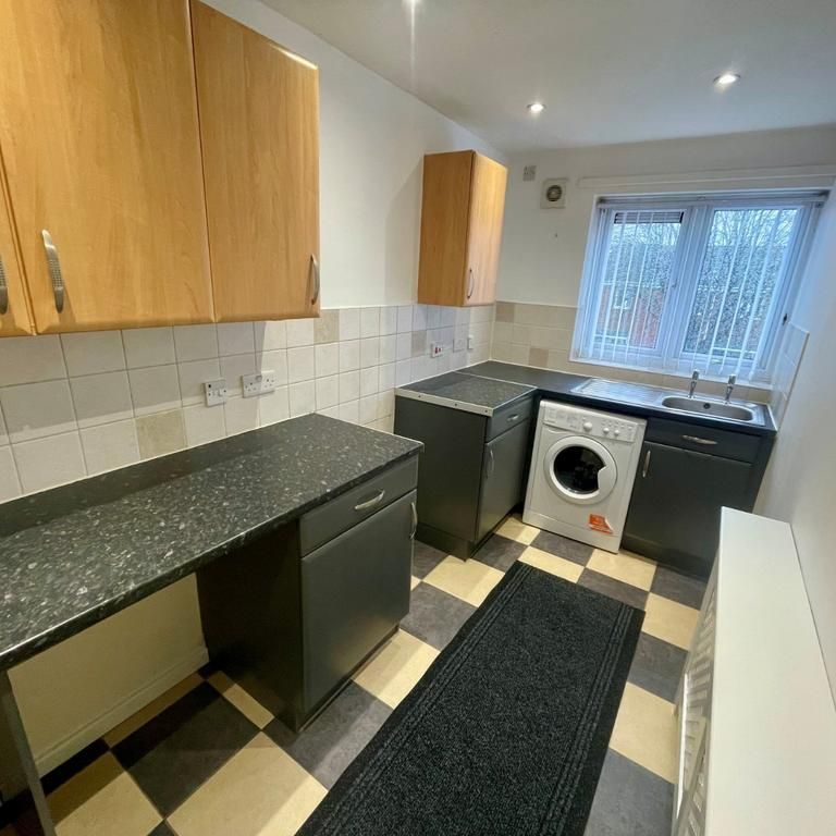 2 bedroom apartment to rent - Photo 1