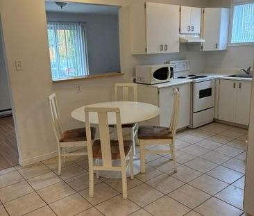 appartement 4½ tout inclus CÉGEP/UQAC - Photo 3