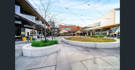 Convenient Location - Photo 4