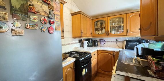 3 bedroom terraced house to rent - Photo 2
