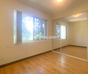 3Bedrooms, 1Bathrooms - Photo 3