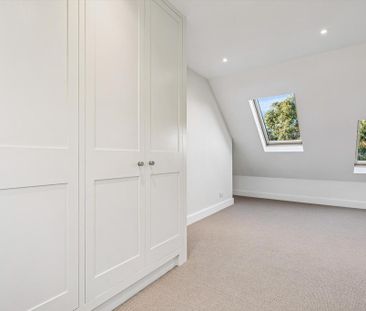 3 bedroom flat to rent - Photo 2