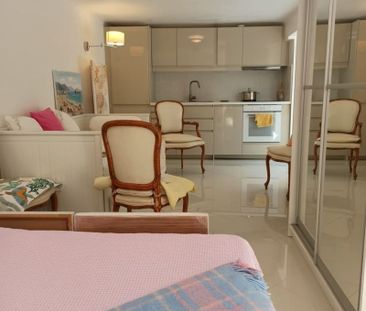 Ενοικίαση κατοικίας, 40 τ.μ., Καλύβια Θορικού, 540 € - Photo 2