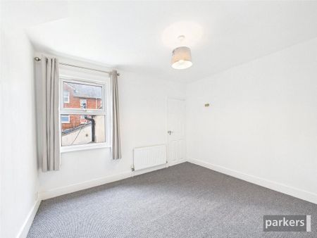 3 bedroom terraced house to rent - Photo 3