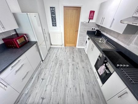 Springfield Road, Loughborough, LE12 - Photo 4