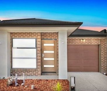“Modern Comfort and Luxury in the Heart of Tarneit” - Photo 2