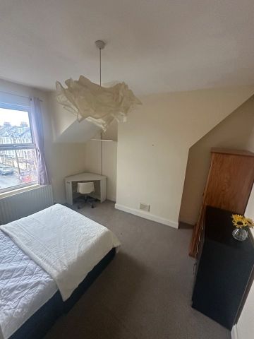 Room in a Shared Flat, Cinnamon Apartments, SW19 - Photo 4