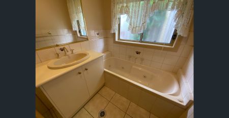 Great Family Home - Photo 2