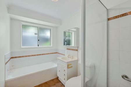 30A Bassett Street, Mona Vale NSW 2103 - House For Rent | Domain - Photo 3