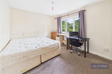 4 bedroom House To Let - Photo 3