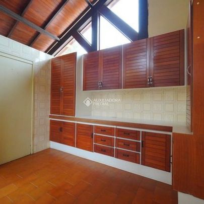 Casa com 4 quartos e 267m² para alugar em Centro, Florianópolis. - Foto 1