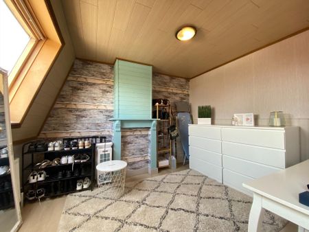 KNUSSE INSTAPKLARE RIJWONING MET TERRAS IN HET HARTJE VAN AARSELE - Photo 5