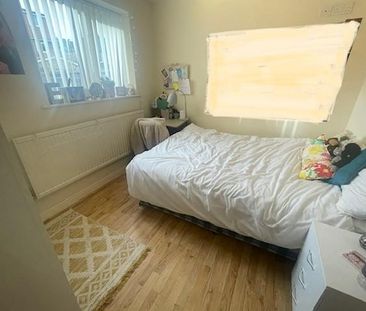 5 bedroom private hall to rent - Photo 4