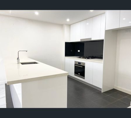 9/15-17 Pearce Avenue, Peakhurst, NSW 2210 - Photo 1